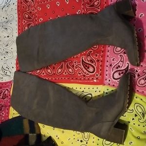 Knee high grey suede like boots